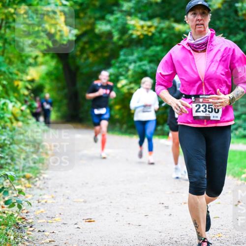 12.10.2025 - Bramfelder Halbmarathon 2025 Dr. Thomas Lammeyer http://msf.ph/oto/9357481 12.10.2025 11:01:09 Laufen 2350, 95 meine-sportfotos.de