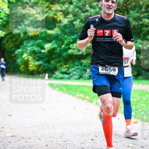 12.10.2025 - Bramfelder Halbmarathon 2025 Dr. Thomas Lammeyer http://msf.ph/oto/9357508 12.10.2025 11:01:14 Laufen 0, 2659, 86, 57 meine-sportfotos.de