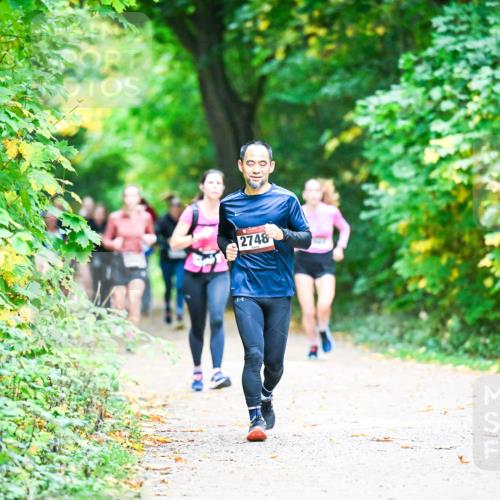 12.10.2025 - Bramfelder Halbmarathon 2025 Dr. Thomas Lammeyer http://msf.ph/oto/9357513 12.10.2025 11:01:17 Laufen 2748 meine-sportfotos.de