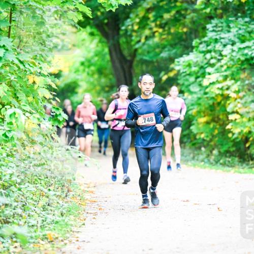 12.10.2025 - Bramfelder Halbmarathon 2025 Dr. Thomas Lammeyer http://msf.ph/oto/9357519 12.10.2025 11:01:18 Laufen 748 meine-sportfotos.de