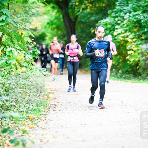 12.10.2025 - Bramfelder Halbmarathon 2025 Dr. Thomas Lammeyer http://msf.ph/oto/9357526 12.10.2025 11:01:19 Laufen 748 meine-sportfotos.de