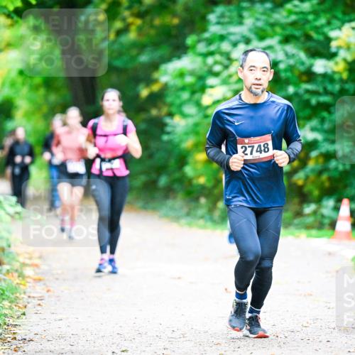 12.10.2025 - Bramfelder Halbmarathon 2025 Dr. Thomas Lammeyer http://msf.ph/oto/9357537 12.10.2025 11:01:20 Laufen 2748 meine-sportfotos.de