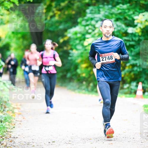 12.10.2025 - Bramfelder Halbmarathon 2025 Dr. Thomas Lammeyer http://msf.ph/oto/9357538 12.10.2025 11:01:20 Laufen 2748 meine-sportfotos.de