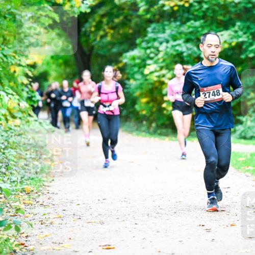 12.10.2025 - Bramfelder Halbmarathon 2025 Dr. Thomas Lammeyer http://msf.ph/oto/9357544 12.10.2025 11:01:21 Laufen 2748 meine-sportfotos.de