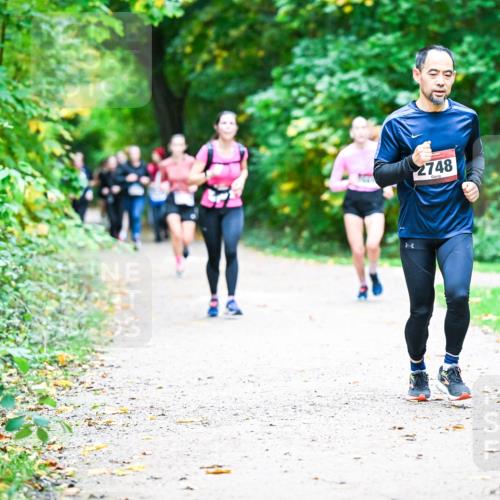 12.10.2025 - Bramfelder Halbmarathon 2025 Dr. Thomas Lammeyer http://msf.ph/oto/9357545 12.10.2025 11:01:21 Laufen 2748 meine-sportfotos.de