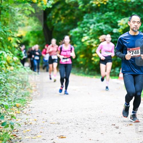 12.10.2025 - Bramfelder Halbmarathon 2025 Dr. Thomas Lammeyer http://msf.ph/oto/9357547 12.10.2025 11:01:22 Laufen 2748 meine-sportfotos.de