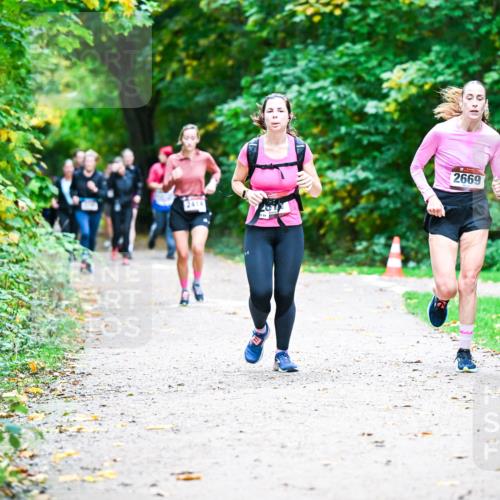 12.10.2025 - Bramfelder Halbmarathon 2025 Dr. Thomas Lammeyer http://msf.ph/oto/9357560 12.10.2025 11:01:24 Laufen 2414, 2669 meine-sportfotos.de