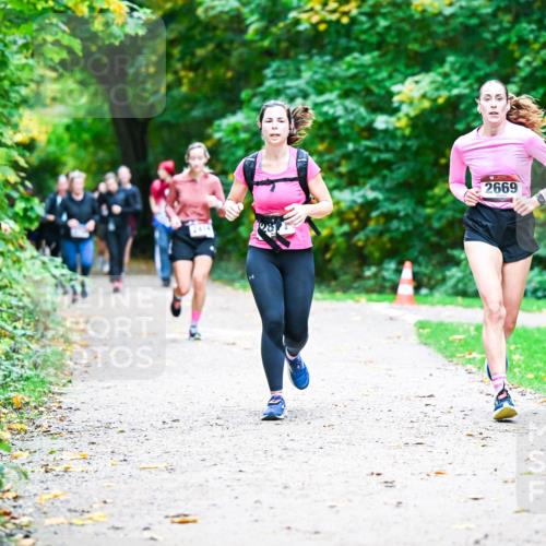 12.10.2025 - Bramfelder Halbmarathon 2025 Dr. Thomas Lammeyer http://msf.ph/oto/9357562 12.10.2025 11:01:24 Laufen 2669 meine-sportfotos.de