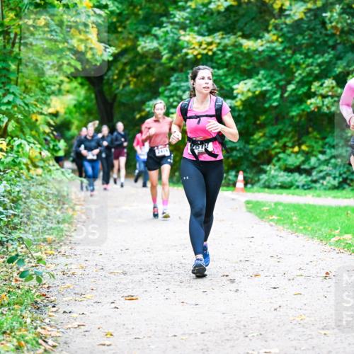 12.10.2025 - Bramfelder Halbmarathon 2025 Dr. Thomas Lammeyer http://msf.ph/oto/9357572 12.10.2025 11:01:25 Laufen 2414, 2669 meine-sportfotos.de