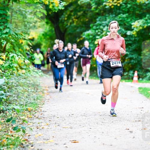 12.10.2025 - Bramfelder Halbmarathon 2025 Dr. Thomas Lammeyer http://msf.ph/oto/9357582 12.10.2025 11:01:28 Laufen 2414 meine-sportfotos.de
