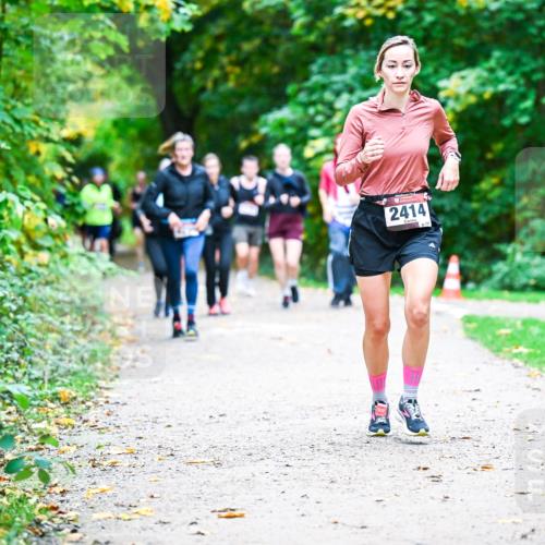 12.10.2025 - Bramfelder Halbmarathon 2025 Dr. Thomas Lammeyer http://msf.ph/oto/9357586 12.10.2025 11:01:28 Laufen 2414 meine-sportfotos.de