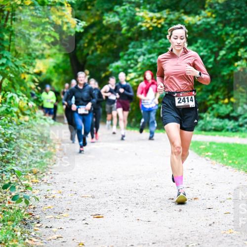 12.10.2025 - Bramfelder Halbmarathon 2025 Dr. Thomas Lammeyer http://msf.ph/oto/9357590 12.10.2025 11:01:29 Laufen 2414 meine-sportfotos.de