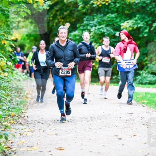 12.10.2025 - Bramfelder Halbmarathon 2025 Dr. Thomas Lammeyer http://msf.ph/oto/9357607 12.10.2025 11:01:32 Laufen 2295, 2765 meine-sportfotos.de
