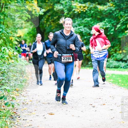12.10.2025 - Bramfelder Halbmarathon 2025 Dr. Thomas Lammeyer http://msf.ph/oto/9357614 12.10.2025 11:01:33 Laufen 2295 meine-sportfotos.de