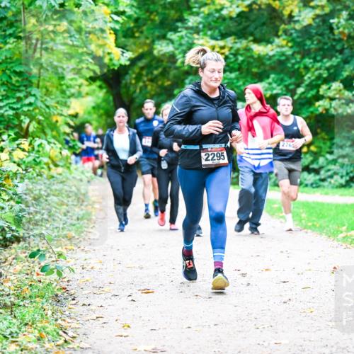 12.10.2025 - Bramfelder Halbmarathon 2025 Dr. Thomas Lammeyer http://msf.ph/oto/9357618 12.10.2025 11:01:34 Laufen 2295, 276 meine-sportfotos.de