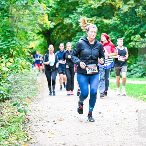 12.10.2025 - Bramfelder Halbmarathon 2025 Dr. Thomas Lammeyer http://msf.ph/oto/9357619 12.10.2025 11:01:34 Laufen 2295, 2765 meine-sportfotos.de