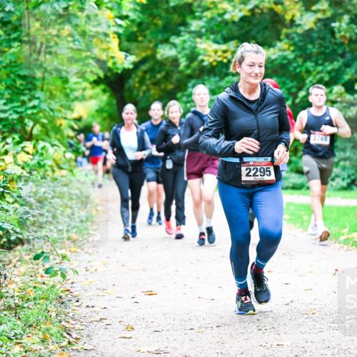 12.10.2025 - Bramfelder Halbmarathon 2025 Dr. Thomas Lammeyer http://msf.ph/oto/9357621 12.10.2025 11:01:34 Laufen 2295, 2765 meine-sportfotos.de