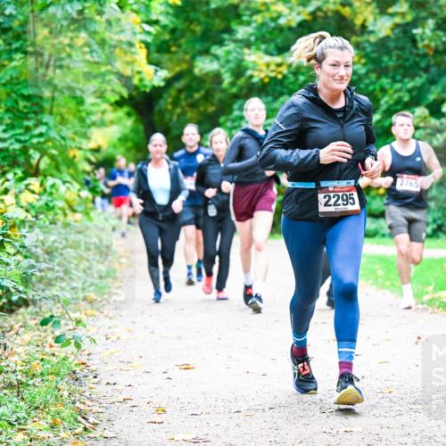 12.10.2025 - Bramfelder Halbmarathon 2025 Dr. Thomas Lammeyer http://msf.ph/oto/9357622 12.10.2025 11:01:34 Laufen 2295, 2765 meine-sportfotos.de