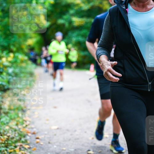 12.10.2025 - Bramfelder Halbmarathon 2025 Dr. Thomas Lammeyer http://msf.ph/oto/9357653 12.10.2025 11:01:40 Laufen  meine-sportfotos.de