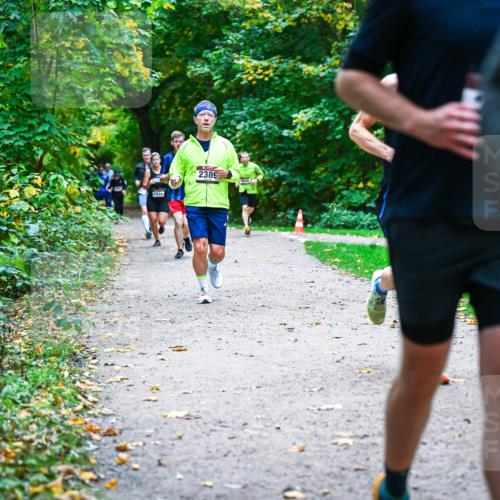 12.10.2025 - Bramfelder Halbmarathon 2025 Dr. Thomas Lammeyer http://msf.ph/oto/9357655 12.10.2025 11:01:40 Laufen 12944, 2385, 9 meine-sportfotos.de