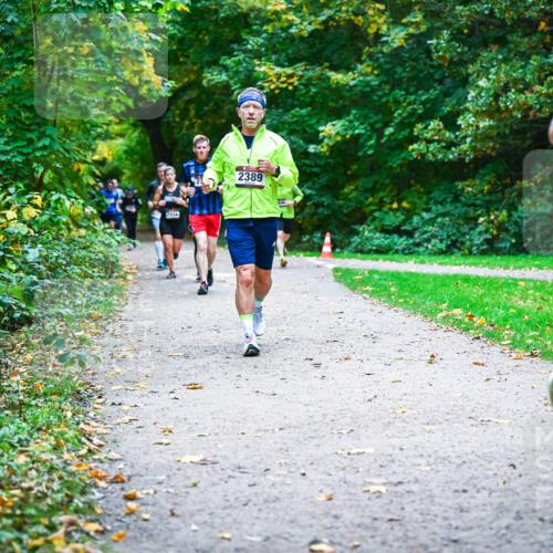 12.10.2025 - Bramfelder Halbmarathon 2025 Dr. Thomas Lammeyer http://msf.ph/oto/9357660 12.10.2025 11:01:41 Laufen 1944, 2389, 249 meine-sportfotos.de
