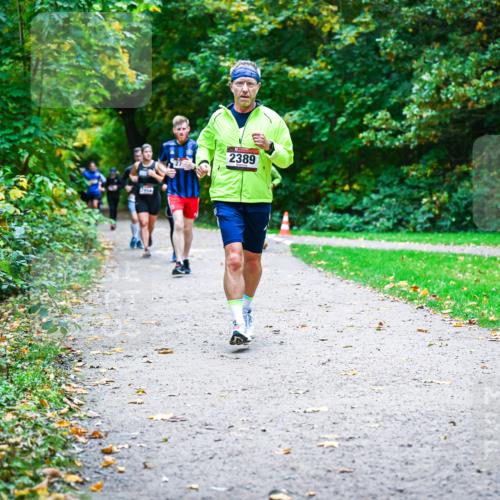 12.10.2025 - Bramfelder Halbmarathon 2025 Dr. Thomas Lammeyer http://msf.ph/oto/9357665 12.10.2025 11:01:42 Laufen 2389 meine-sportfotos.de