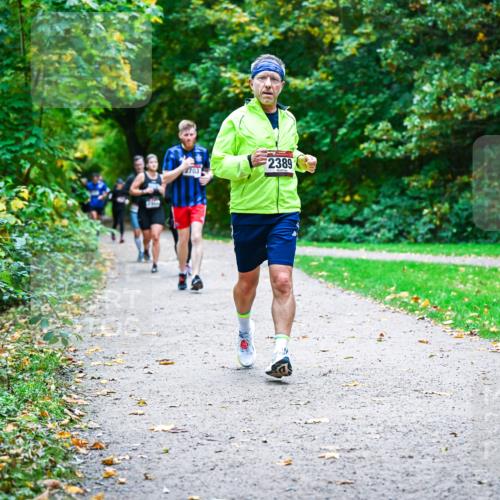 12.10.2025 - Bramfelder Halbmarathon 2025 Dr. Thomas Lammeyer http://msf.ph/oto/9357668 12.10.2025 11:01:42 Laufen 2703, 2389 meine-sportfotos.de