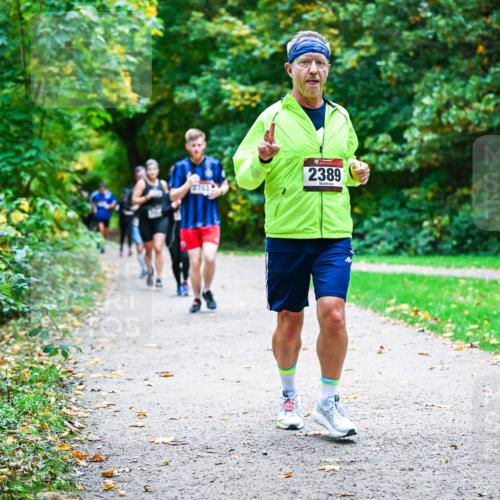 12.10.2025 - Bramfelder Halbmarathon 2025 Dr. Thomas Lammeyer http://msf.ph/oto/9357672 12.10.2025 11:01:43 Laufen 2389 meine-sportfotos.de