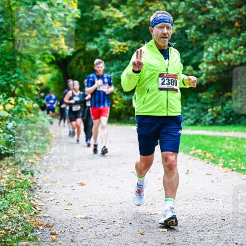 12.10.2025 - Bramfelder Halbmarathon 2025 Dr. Thomas Lammeyer http://msf.ph/oto/9357673 12.10.2025 11:01:43 Laufen 2389 meine-sportfotos.de