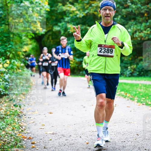 12.10.2025 - Bramfelder Halbmarathon 2025 Dr. Thomas Lammeyer http://msf.ph/oto/9357675 12.10.2025 11:01:43 Laufen 2389 meine-sportfotos.de