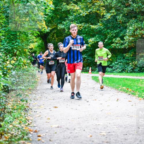 12.10.2025 - Bramfelder Halbmarathon 2025 Dr. Thomas Lammeyer http://msf.ph/oto/9357680 12.10.2025 11:01:44 Laufen 2944, 2740, 2703, 2446 meine-sportfotos.de