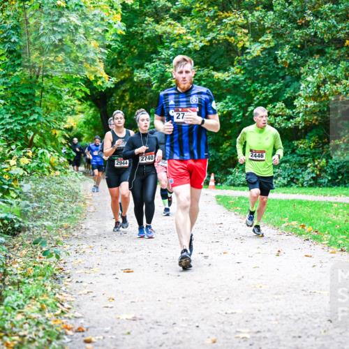 12.10.2025 - Bramfelder Halbmarathon 2025 Dr. Thomas Lammeyer http://msf.ph/oto/9357684 12.10.2025 11:01:45 Laufen 2740, 2944, 564, 27, 2446 meine-sportfotos.de