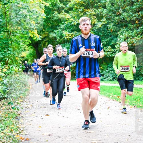 12.10.2025 - Bramfelder Halbmarathon 2025 Dr. Thomas Lammeyer http://msf.ph/oto/9357691 12.10.2025 11:01:46 Laufen 2944, 2740, 64, 2703, 2446 meine-sportfotos.de