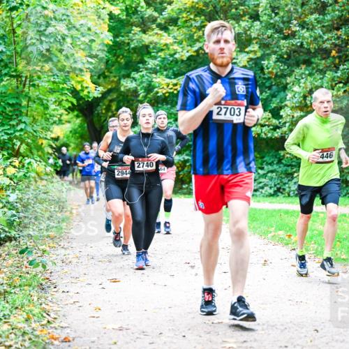 12.10.2025 - Bramfelder Halbmarathon 2025 Dr. Thomas Lammeyer http://msf.ph/oto/9357692 12.10.2025 11:01:46 Laufen 2740, 64, 2944, 2703, 446 meine-sportfotos.de