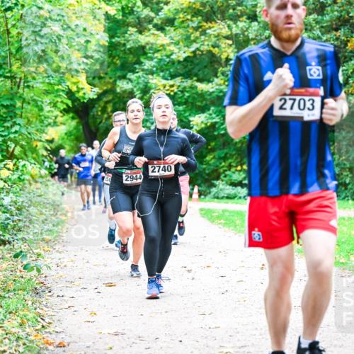 12.10.2025 - Bramfelder Halbmarathon 2025 Dr. Thomas Lammeyer http://msf.ph/oto/9357696 12.10.2025 11:01:47 Laufen 250, 2944, 2740, 2703, 44 meine-sportfotos.de