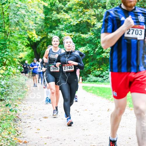 12.10.2025 - Bramfelder Halbmarathon 2025 Dr. Thomas Lammeyer http://msf.ph/oto/9357697 12.10.2025 11:01:47 Laufen 2944, 2, 740, 2703 meine-sportfotos.de