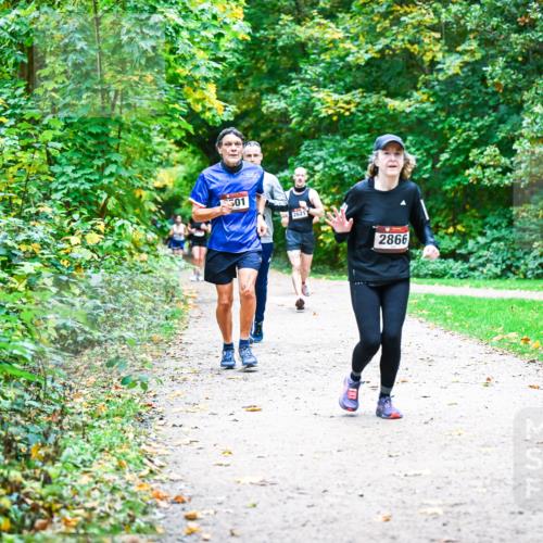 12.10.2025 - Bramfelder Halbmarathon 2025 Dr. Thomas Lammeyer http://msf.ph/oto/9357717 12.10.2025 11:01:53 Laufen 1501, 2621, 2866 meine-sportfotos.de