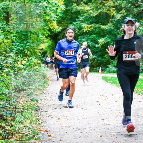 12.10.2025 - Bramfelder Halbmarathon 2025 Dr. Thomas Lammeyer http://msf.ph/oto/9357724 12.10.2025 11:01:53 Laufen 2501, 2621, 286 meine-sportfotos.de