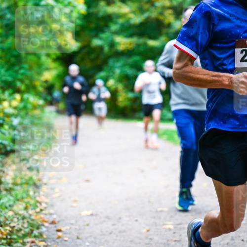 12.10.2025 - Bramfelder Halbmarathon 2025 Dr. Thomas Lammeyer http://msf.ph/oto/9357736 12.10.2025 11:01:56 Laufen 34, 2501 meine-sportfotos.de