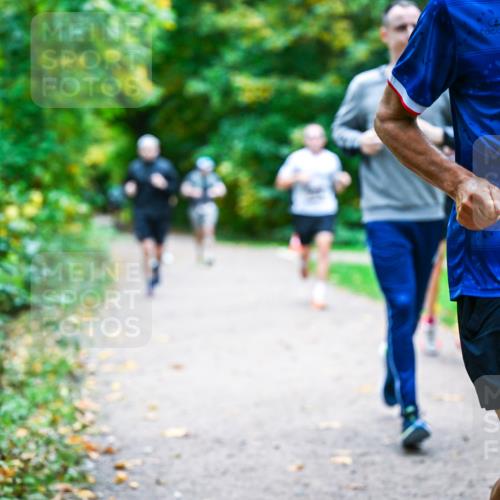 12.10.2025 - Bramfelder Halbmarathon 2025 Dr. Thomas Lammeyer http://msf.ph/oto/9357737 12.10.2025 11:01:56 Laufen 34, 2501 meine-sportfotos.de