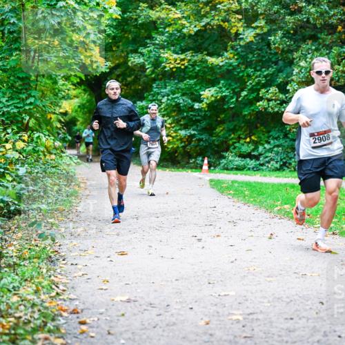12.10.2025 - Bramfelder Halbmarathon 2025 Dr. Thomas Lammeyer http://msf.ph/oto/9357746 12.10.2025 11:01:57 Laufen 2954, 2908 meine-sportfotos.de