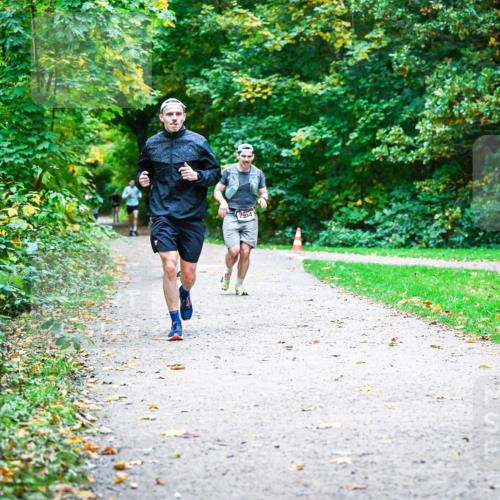 12.10.2025 - Bramfelder Halbmarathon 2025 Dr. Thomas Lammeyer http://msf.ph/oto/9357752 12.10.2025 11:01:58 Laufen 2954, 29 meine-sportfotos.de