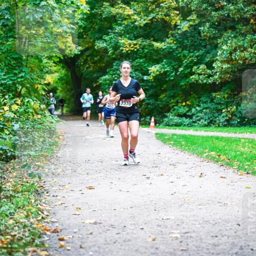 12.10.2025 - Bramfelder Halbmarathon 2025 Dr. Thomas Lammeyer http://msf.ph/oto/9357754 12.10.2025 11:02:02 Laufen 2370, 2410 meine-sportfotos.de