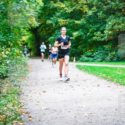 12.10.2025 - Bramfelder Halbmarathon 2025 Dr. Thomas Lammeyer http://msf.ph/oto/9357755 12.10.2025 11:02:02 Laufen 2410, 2370 meine-sportfotos.de