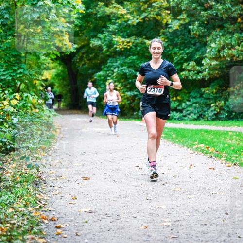 12.10.2025 - Bramfelder Halbmarathon 2025 Dr. Thomas Lammeyer http://msf.ph/oto/9357763 12.10.2025 11:02:03 Laufen 2370 meine-sportfotos.de