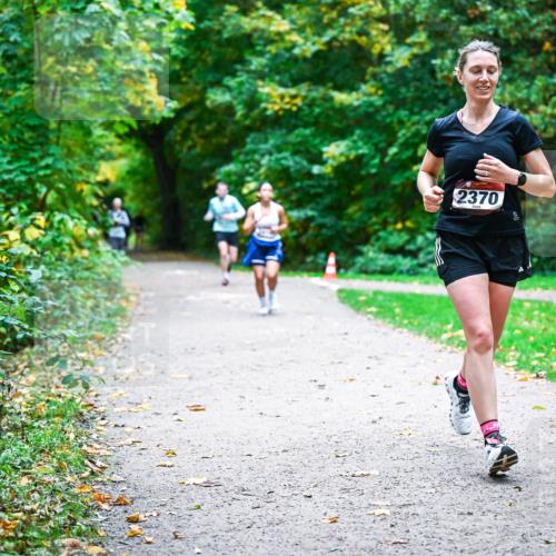 12.10.2025 - Bramfelder Halbmarathon 2025 Dr. Thomas Lammeyer http://msf.ph/oto/9357769 12.10.2025 11:02:04 Laufen 2000, 2370 meine-sportfotos.de