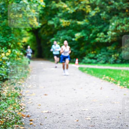 12.10.2025 - Bramfelder Halbmarathon 2025 Dr. Thomas Lammeyer http://msf.ph/oto/9357775 12.10.2025 11:02:04 Laufen  meine-sportfotos.de