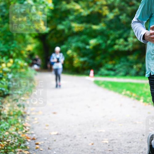 12.10.2025 - Bramfelder Halbmarathon 2025 Dr. Thomas Lammeyer http://msf.ph/oto/9357810 12.10.2025 11:02:11 Laufen 2571 meine-sportfotos.de