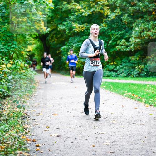 12.10.2025 - Bramfelder Halbmarathon 2025 Dr. Thomas Lammeyer http://msf.ph/oto/9357815 12.10.2025 11:02:15 Laufen 2419 meine-sportfotos.de