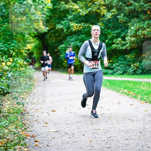 12.10.2025 - Bramfelder Halbmarathon 2025 Dr. Thomas Lammeyer http://msf.ph/oto/9357816 12.10.2025 11:02:15 Laufen 19, 887 meine-sportfotos.de
